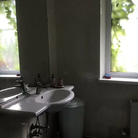 Konukevi Kostandi *